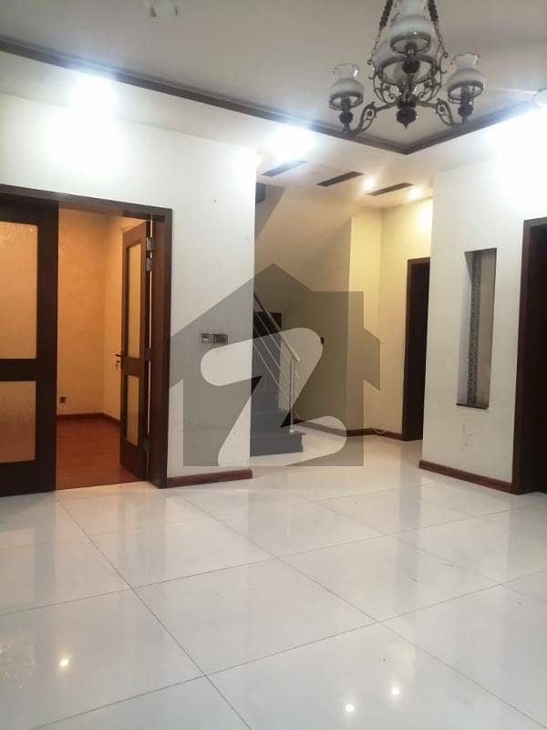 15 Marla Commercial House Hali Road Gulberg For Rent