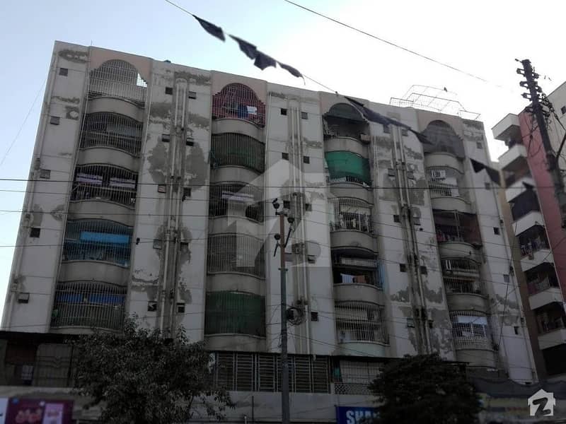 گلستانِِ جوہر ۔ بلاک 13 گلستانِ جوہر کراچی میں 2 کمروں کا 4 مرلہ فلیٹ 22 ہزار میں کرایہ پر دستیاب ہے۔