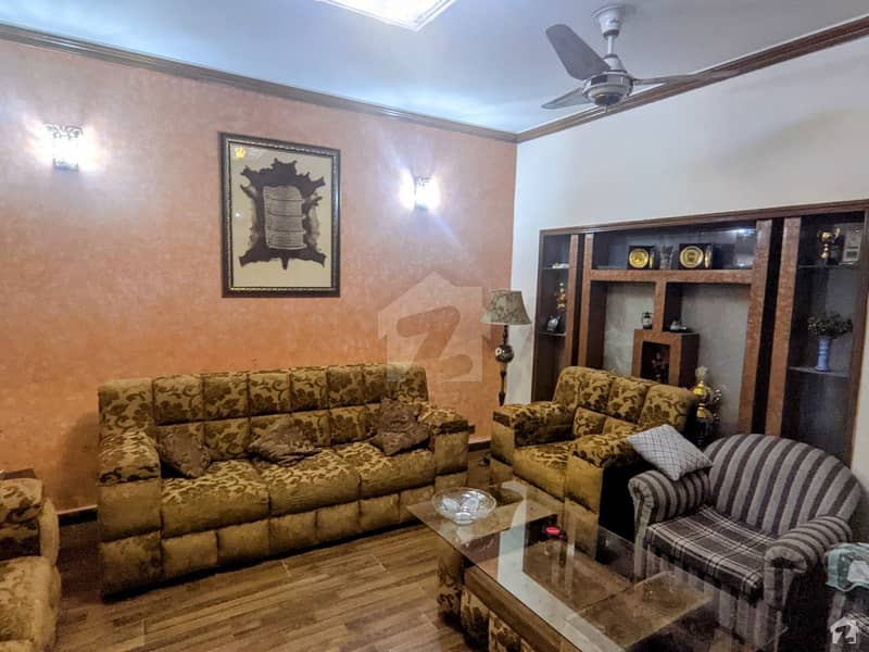 الفا سوسائٹی لاہور میں 4 کمروں کا 10 مرلہ مکان 3.25 کروڑ میں برائے فروخت۔