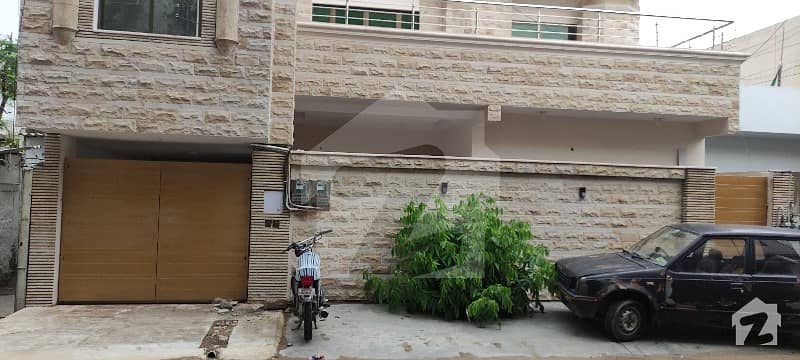ملیر کنٹونمنٹ کینٹ کراچی میں 6 کمروں کا 10 مرلہ مکان 5.5 کروڑ میں برائے فروخت۔