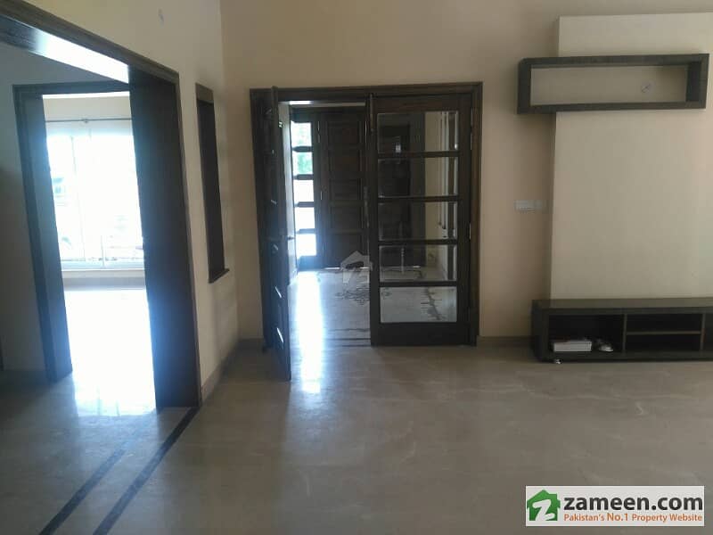 Available One Kanal House For Sale