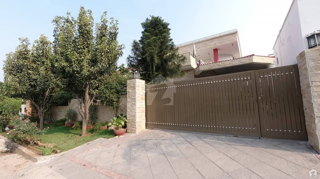 House For Sale In F-11/2 Margalla Face House For Sale In F-11/2 Margalla Face