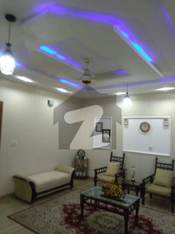 پی آئی اے ہاؤسنگ سکیم ۔ بلاک اے پی آئی اے ہاؤسنگ سکیم لاہور میں 5 کمروں کا 10 مرلہ مکان 2.5 کروڑ میں برائے فروخت۔