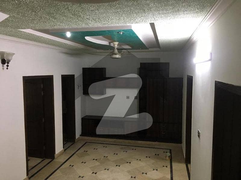 نیشنل پولیس فاؤنڈیشن او ۔ 9 اسلام آباد میں 4 کمروں کا 5 مرلہ مکان 45 ہزار میں کرایہ پر دستیاب ہے۔