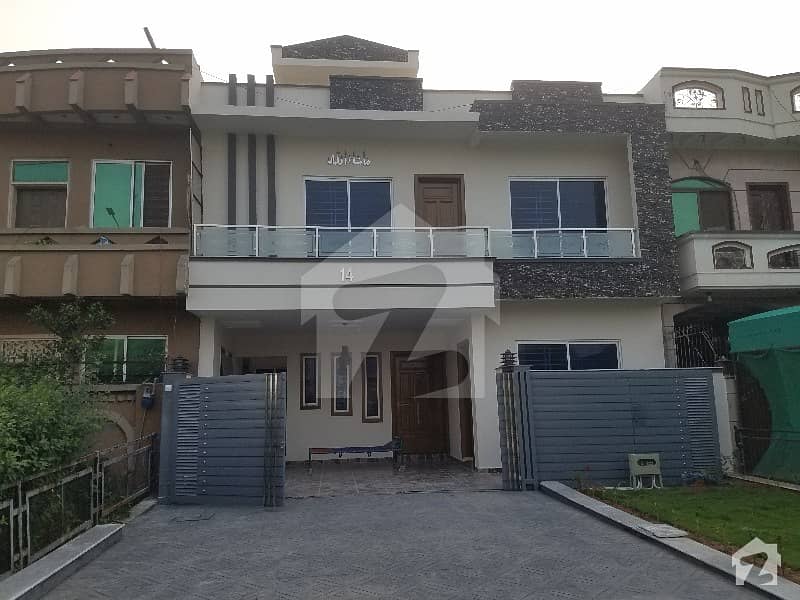 8 Marla Main Double Road Brand New House For Sale
