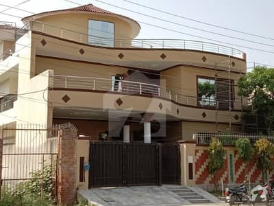 پی سی ایس آئی آر سٹاف کالونی - بلاک اے پی سی ایس آئی آر سٹاف کالونی لاہور میں 7 کمروں کا 1 کنال مکان 2.75 کروڑ میں برائے فروخت۔