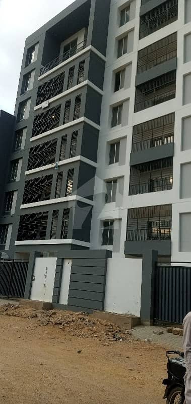 Ideal 1800 Square Feet Flat Available In Gulistan-E-Jauhar - Block 15, Karachi Ideal 1800 Square Feet Flat Available In Gulistan-E-Jauhar - Block 15, Karachi