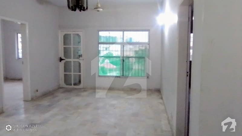 Flat For Rent Situated In Clifton - Block 9