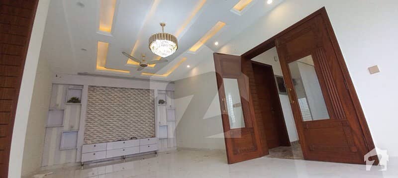 ایڈن سٹی ایڈن لاہور میں 4 کمروں کا 10 مرلہ مکان 1.2 لاکھ میں کرایہ پر دستیاب ہے۔