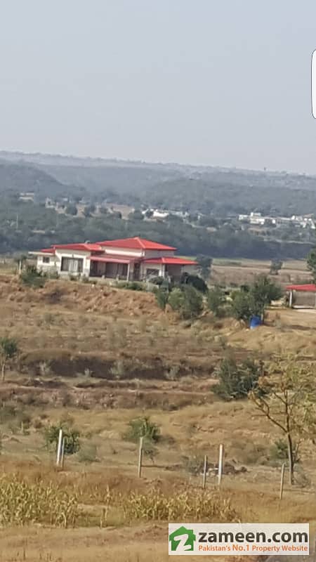 6 Kanals Luxurious Farm House Parallel To CPEC Special Economic Zone