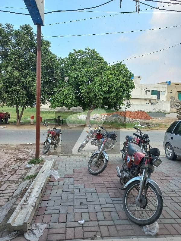 ائیر لائن ہاؤسنگ سوسائٹی لاہور میں 10 مرلہ رہائشی پلاٹ 1.3 کروڑ میں برائے فروخت۔
