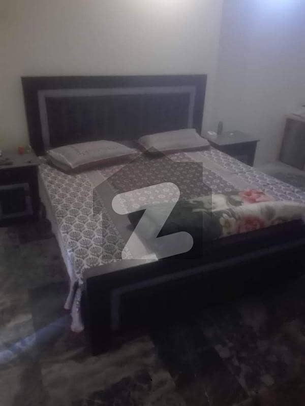 10 Marla Single Bed Room Available For Rent Only For Boys
