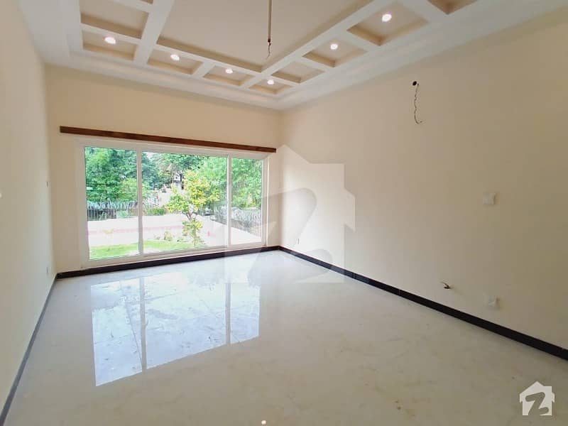 Newly Renovated 7 Beds House With Huge Lawn For Rent In F6