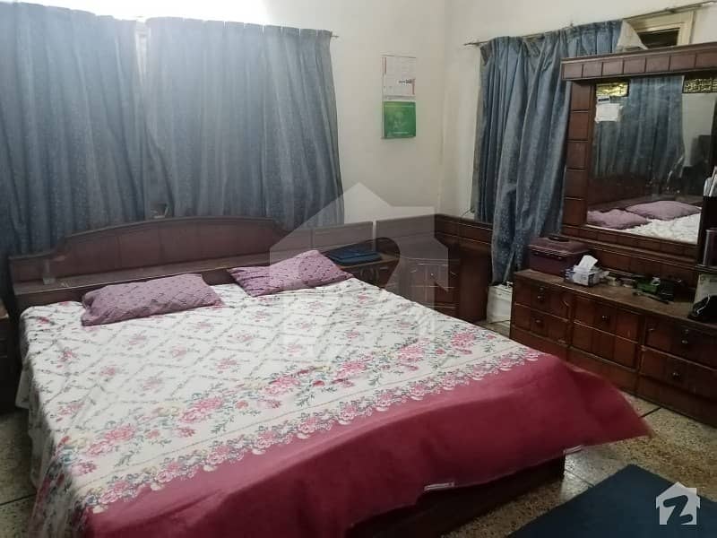 نارتھ ناظم آباد ۔ بلاک آر نارتھ ناظم آباد کراچی میں 6 کمروں کا 16 مرلہ مکان 3.55 کروڑ میں برائے فروخت۔