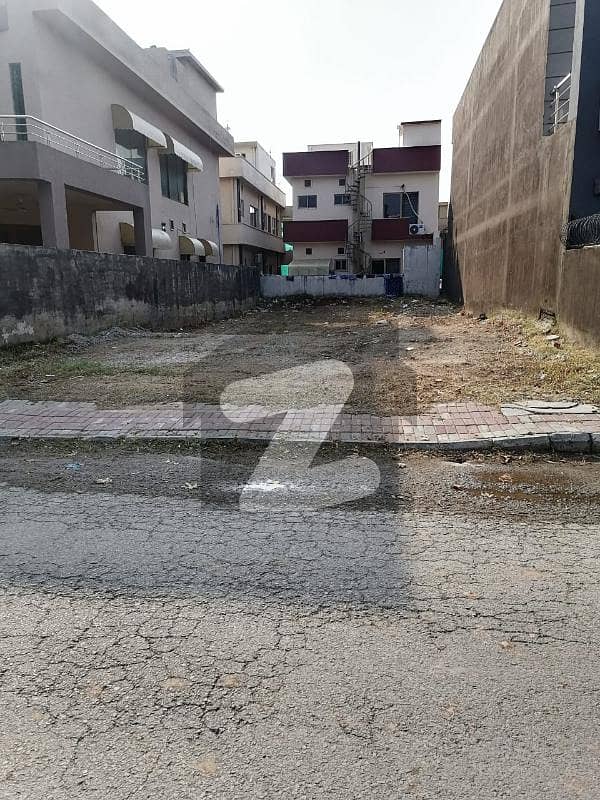10 Marla Plot For Sale In Bahria Town Phase 4