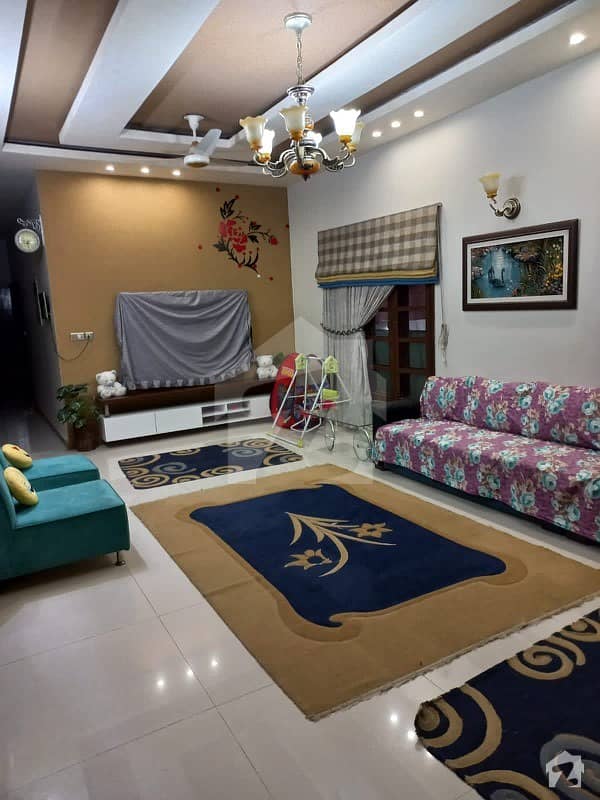 نارتھ ناظم آباد ۔ بلاک ایچ نارتھ ناظم آباد کراچی میں 6 کمروں کا 15 کنال مکان 65 کروڑ میں برائے فروخت۔