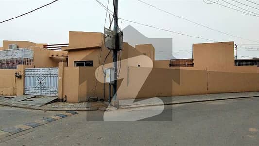 200 Sq yd Single Storey House With Extra Land Gohar Green City
