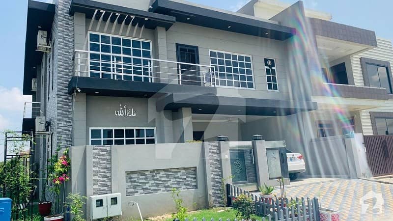 35x70 Corner House For Sale