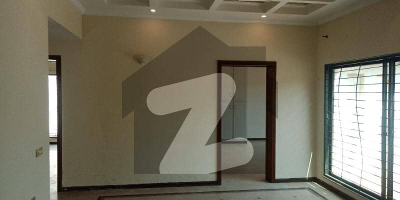 DEFENCE ONE Kanal Upper Portion For Rent In Dha Lahore