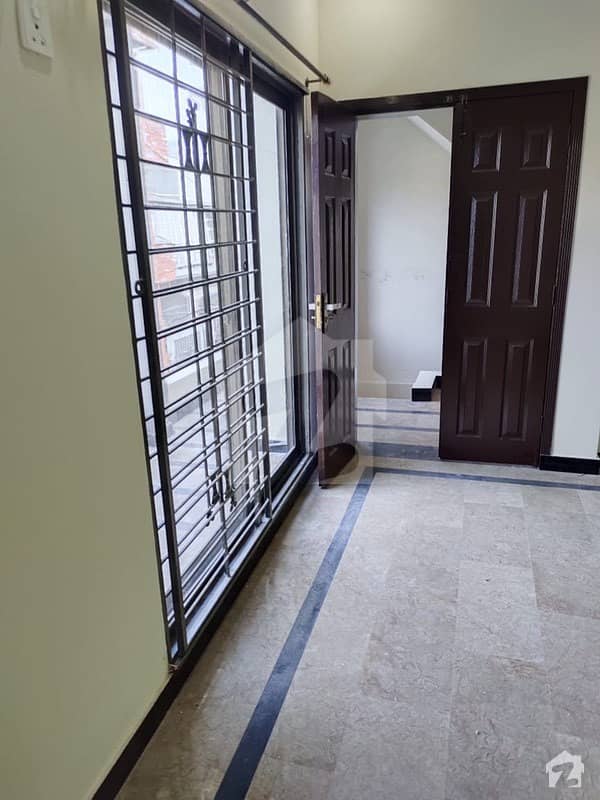 Spacious Upper Portion Is Available For Rent In Ideal Location Of Sajid Garden