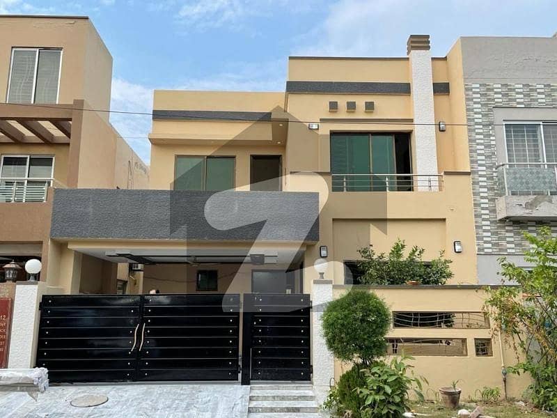 8 Marla Renovated House At Ideal Location Of Sector B Bahria Town