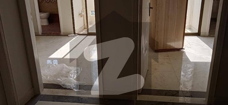 769 Square Feet Flat In Gulberg For Sale