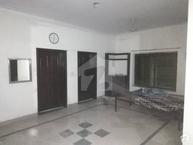ریونیو سوسائٹی - بلاک بی ریوینیو سوسائٹی لاہور میں 5 کمروں کا 10 مرلہ مکان 2.3 کروڑ میں برائے فروخت۔