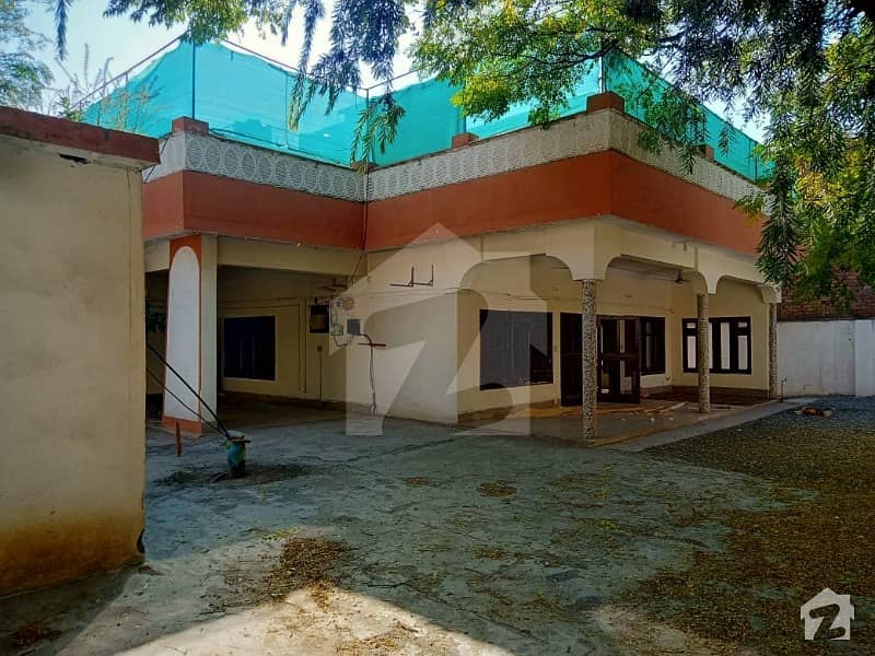 سیدھو شریف سوات میں 5 کمروں کا 2 کنال مکان 75 ہزار میں کرایہ پر دستیاب ہے۔