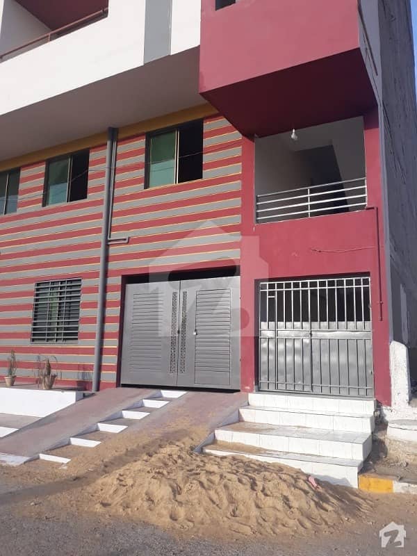 Flat Of 900 Square Feet In Al-Jannat Apartment Is Available