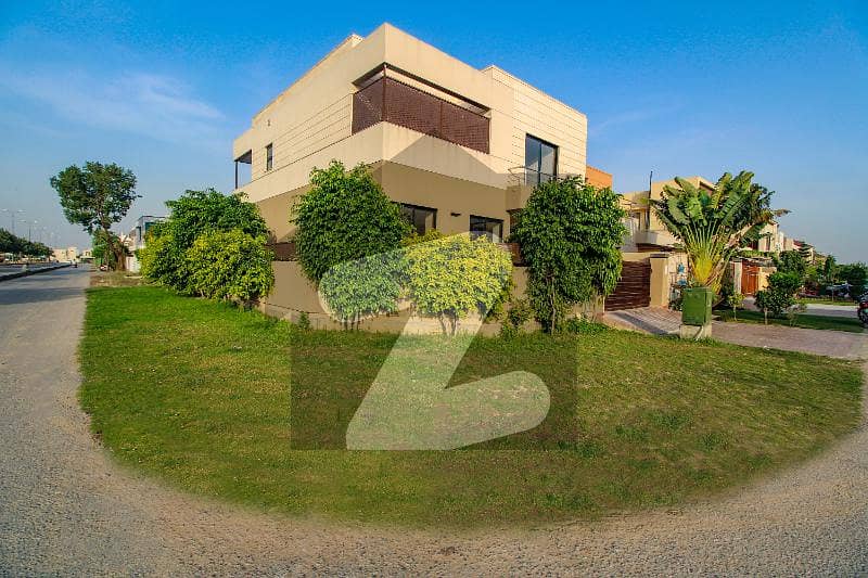 ڈی ایچ اے فیز 6 ڈیفنس (ڈی ایچ اے) لاہور میں 4 کمروں کا 10 مرلہ مکان 1.4 لاکھ میں کرایہ پر دستیاب ہے۔
