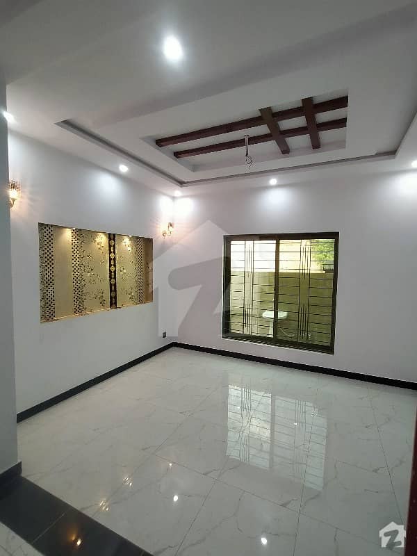 8 Marla House For Rent Hot Location Near To Commercial