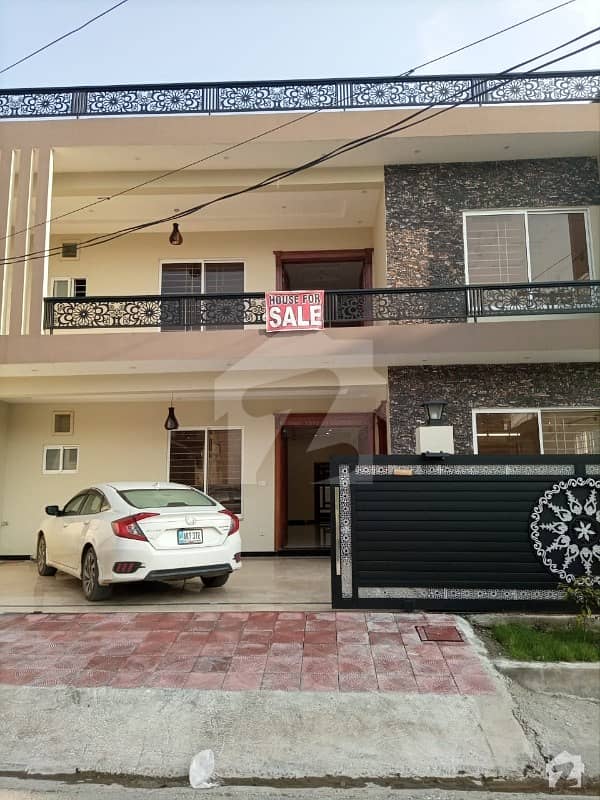 House In Pwd Housing Society - Block C For Sale