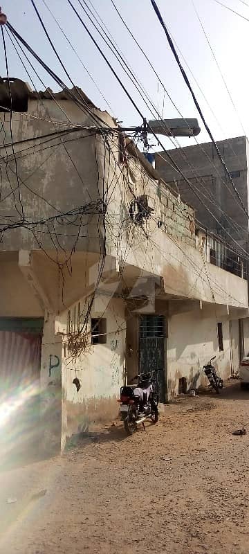 اولڈ کلفٹن کراچی میں 8 کمروں کا 4 مرلہ مکان 1.5 کروڑ میں برائے فروخت۔