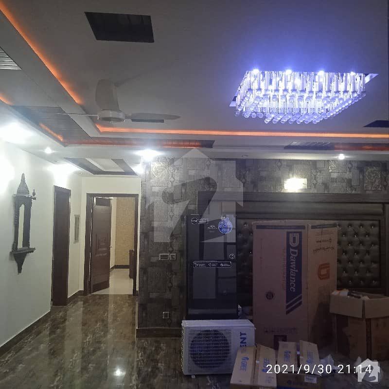 Luxury 1 Kanal Brand New House Available For Rent Tile Flooring