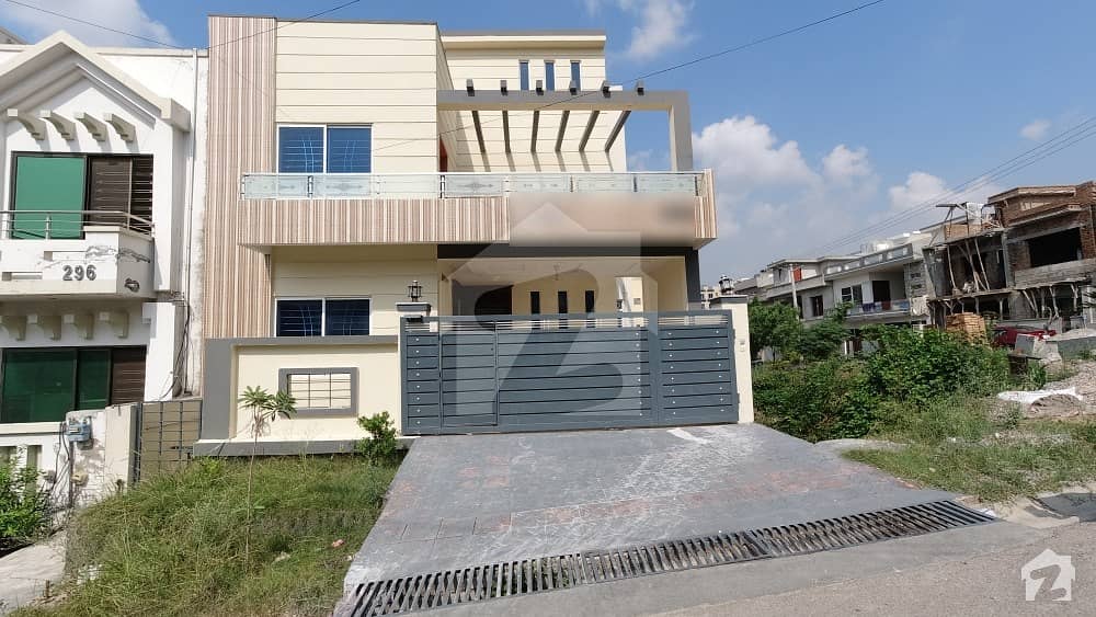 Triple Storey House For Sale In Cbr Town Phase 1 Islamabad