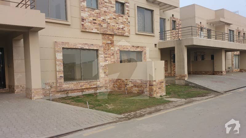 آئکن ویلی فیز 1 رائیونڈ روڈ لاہور میں 5 کمروں کا 11 مرلہ مکان 2.1 کروڑ میں برائے فروخت۔
