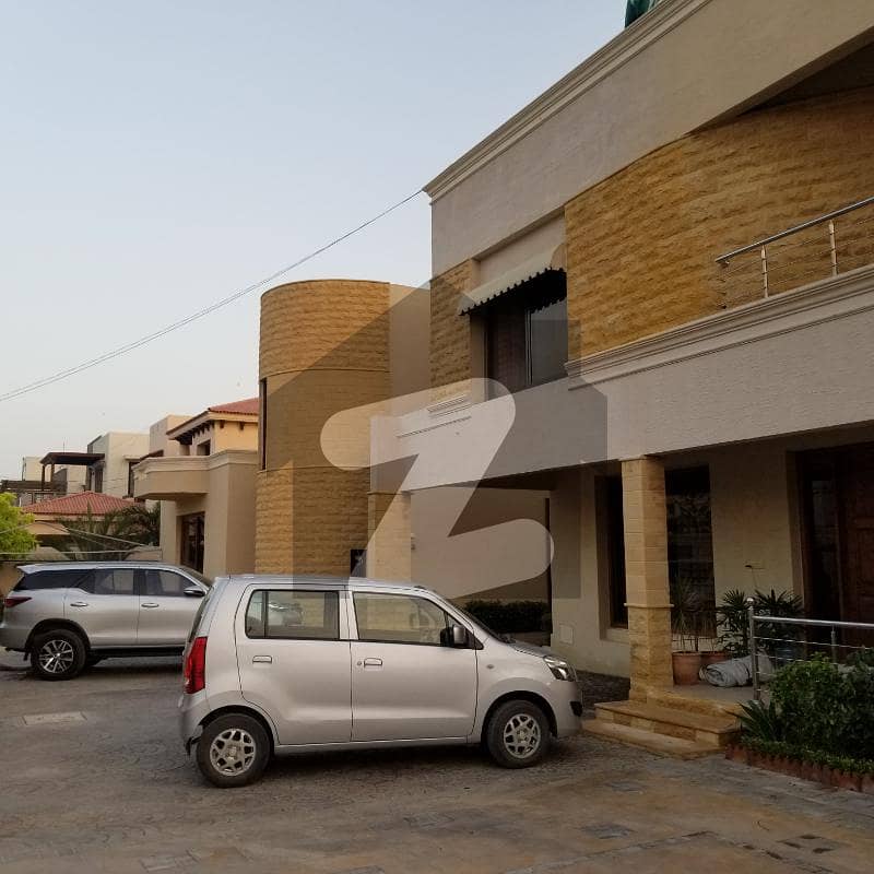 Chance Deal 2 Bungalows In One Boundary For Sale Prime Location Of Bukhari