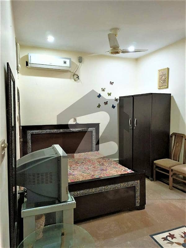 Gulberg 3 Furnished New  3 Marla  Upper Portion Available For Rent