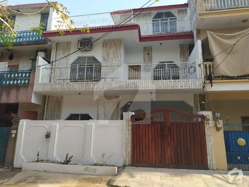 Size 25x40 Double Storey For Sale Available Ideal Location