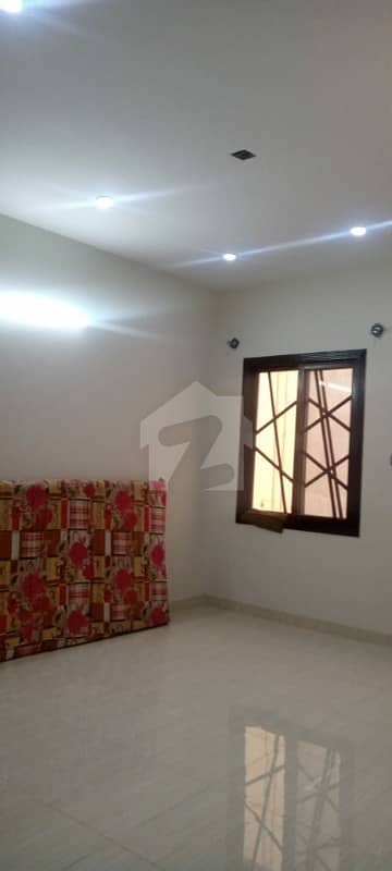 نیا ناظم آباد کراچی میں 4 کمروں کا 6 مرلہ مکان 2.55 کروڑ میں برائے فروخت۔