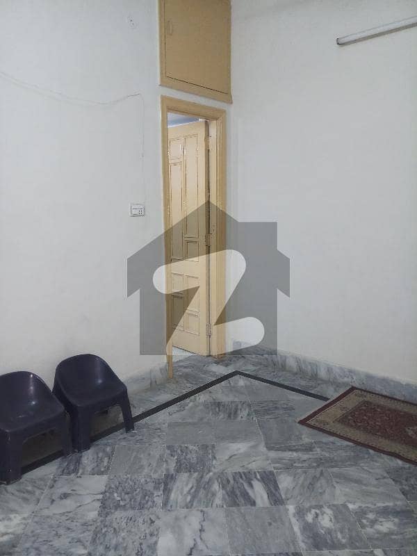 Upper Portion Located Ideally In Al Najaf Colony