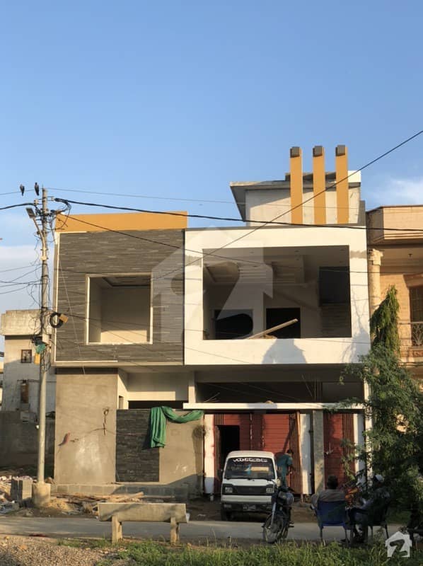 گلشنِ معمار گداپ ٹاؤن کراچی میں 6 کمروں کا 8 مرلہ مکان 3.25 کروڑ میں برائے فروخت۔