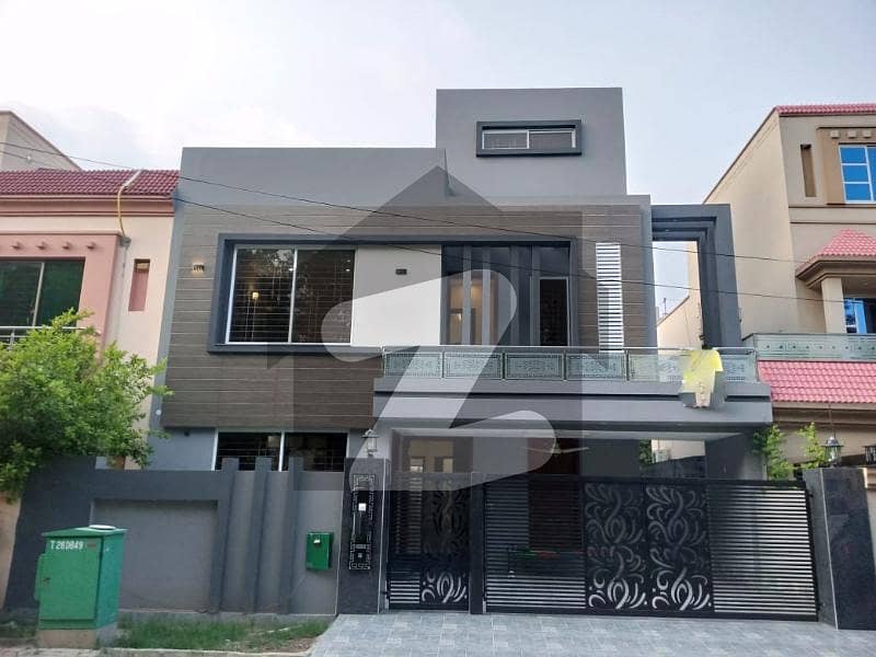 10 MARLA LUXURY BRAND NEW HOUSE FOR SALE IN OVERSEAS B BLOCK BAHRIA TOWN LAHORE