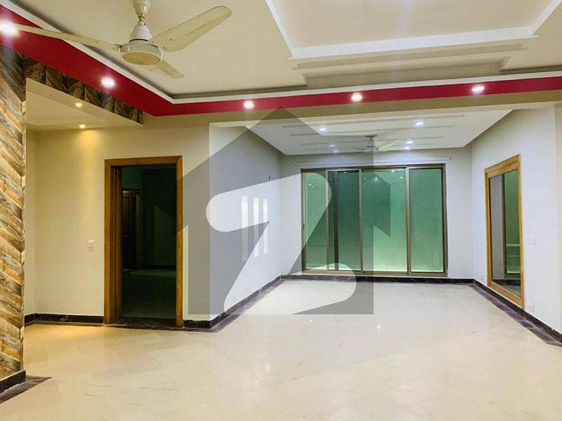 10 Marla Beautiful Corner House For Rent In Dha Phase 5 Near Jalal Sons