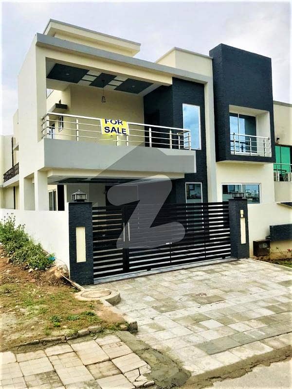 10 Marla Luxury & Designer House For Sale In Sector C
