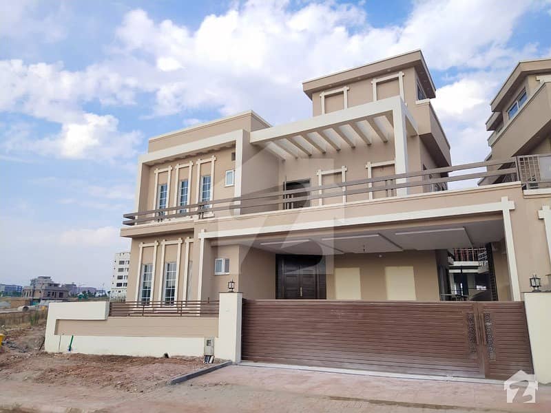 13 Marla Brand New House With Basement For Sale