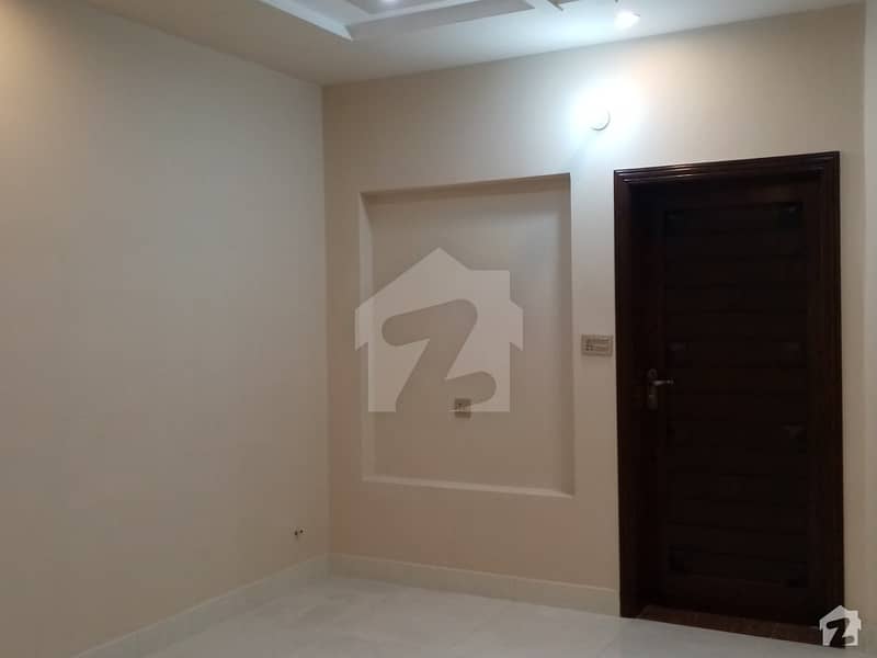 غالب سٹی فیصل آباد میں 3 کمروں کا 3 مرلہ مکان 25 ہزار میں کرایہ پر دستیاب ہے۔