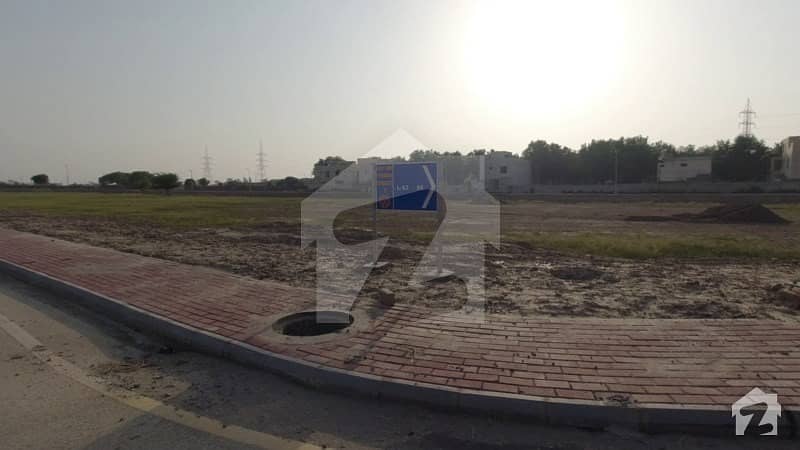 Plot  For Sale In Bahria Town Lahore Is Available Under Rs 18,500,000