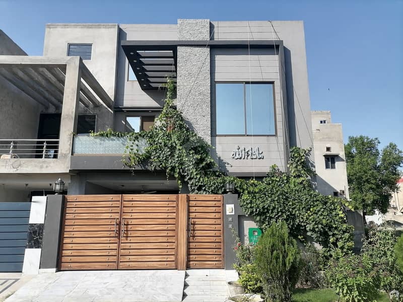 5 Marla House available for sale in Bahria Nasheman if you hurry