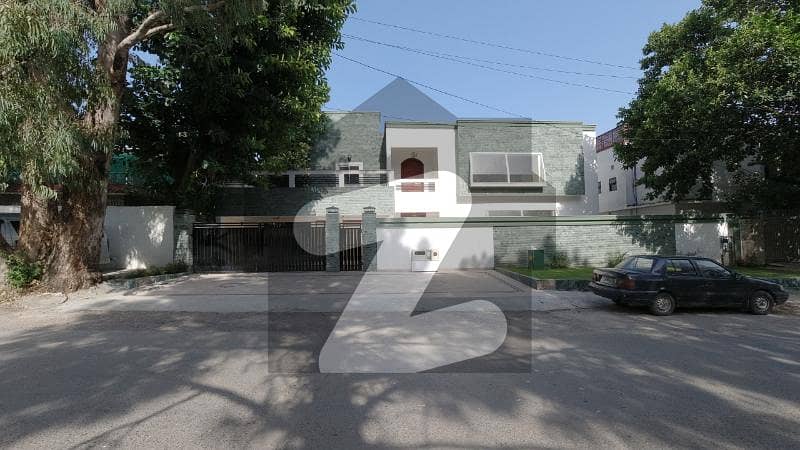 80x100 Triple Storey House For Sale In F-8